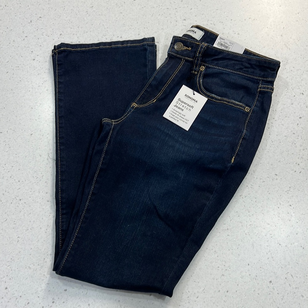 Sonoma Mid-rise bootcut Jeans 8  Short New with Tags